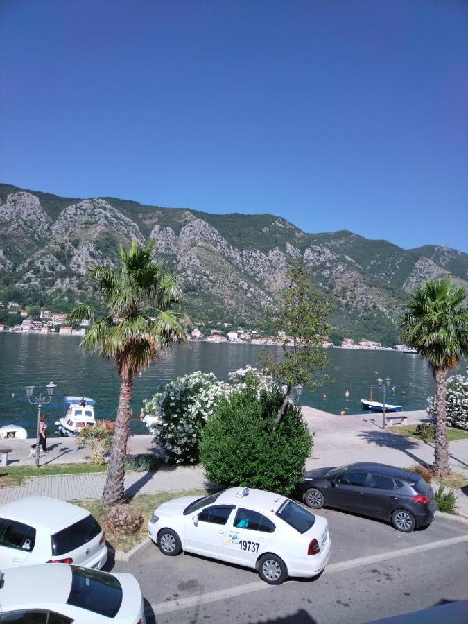 Duplex Apartman Lazaro Kotor Luaran gambar