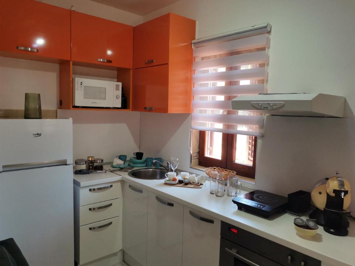 Duplex Apartman Lazaro Kotor Luaran gambar